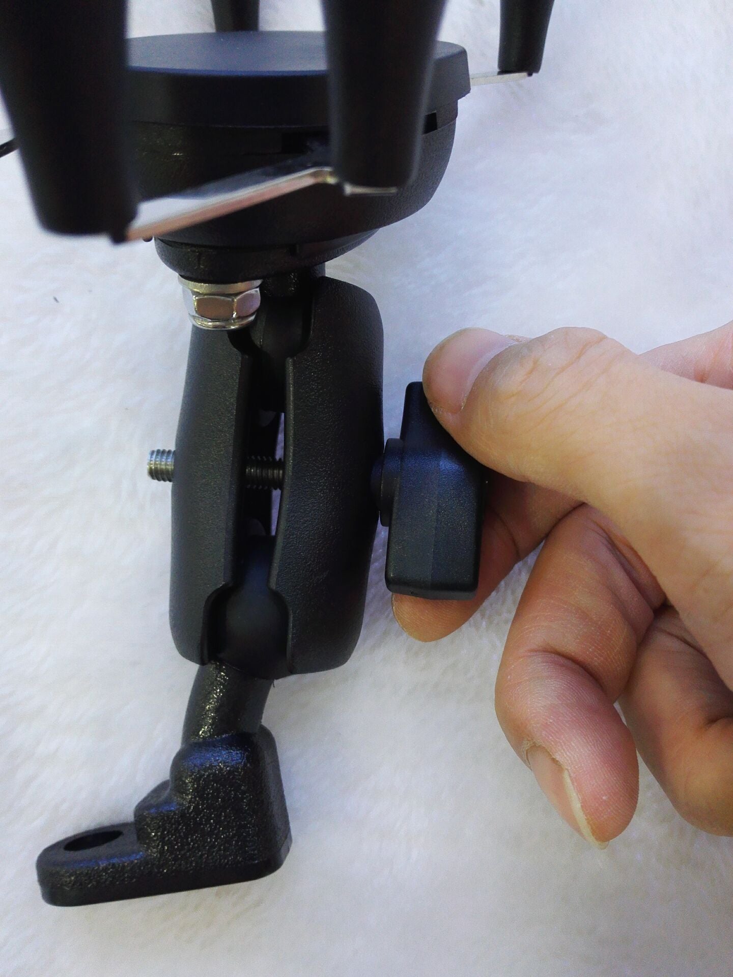 Universal Anti-Theft Phone Holder for Motorcycles & Bikes - AuraTheory